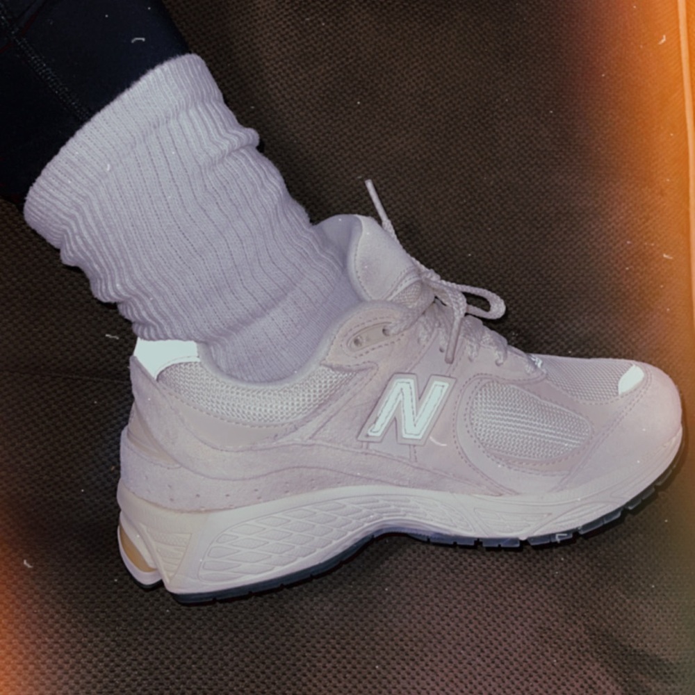 New balance 2002r